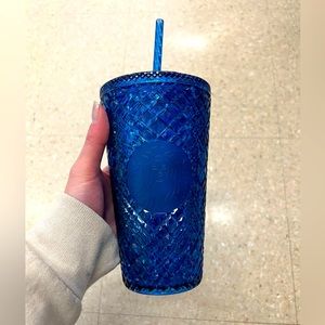 Last One💙 NWT Starbucks holiday 2022 jeweled blue 16oz
Cold cup brand new
